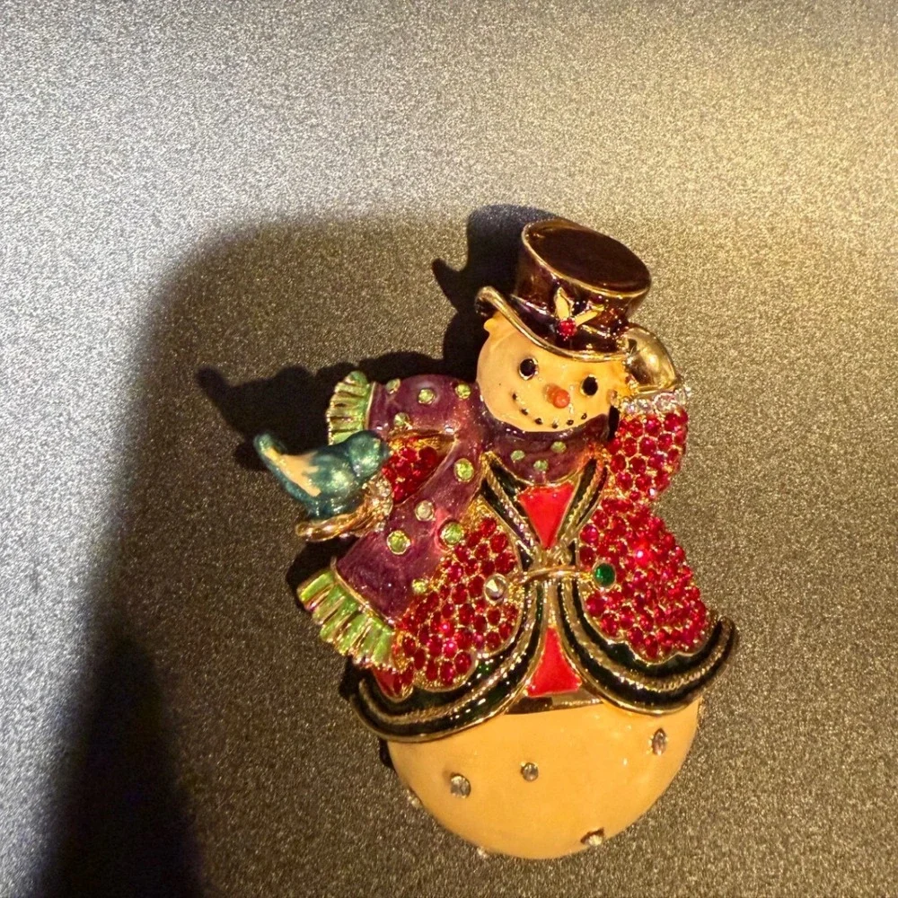 Vintage Style Christmas Snowman Brooch Rhinestone Enamel Holiday Pin Gold Tone